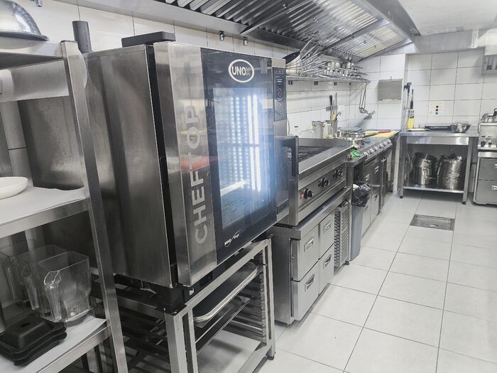 Пароконвектомат на профессиональной кухне